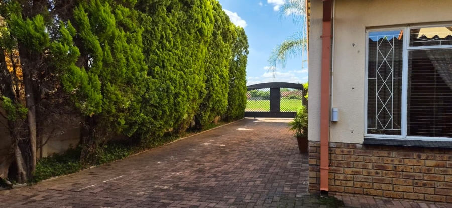 3 Bedroom Property for Sale in Stilfontein Ext 4 North West